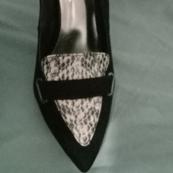 Simply Vera Wang pumps - Picture 2 of 6